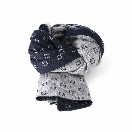 Picture of Reversible Geometric Pattern Scarf